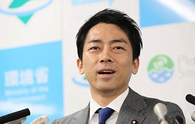 日本新首相头号热门小泉“翻车”了